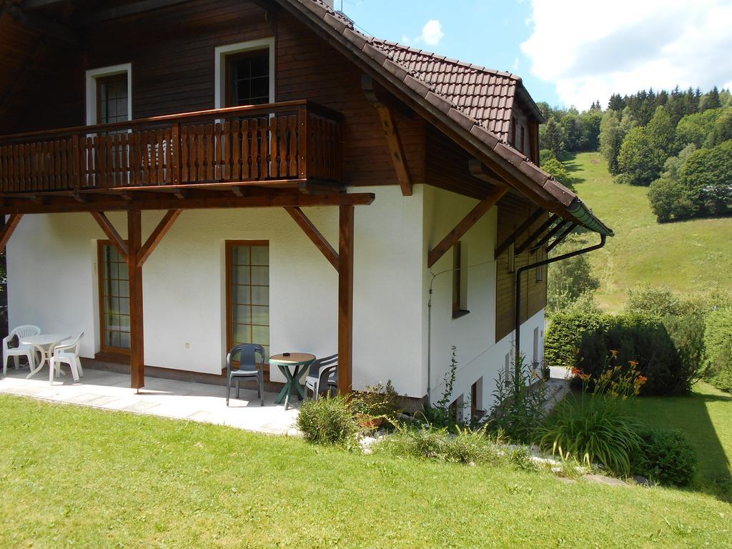 Železná Ruda Apartmany Base Camp מראה חיצוני תמונה