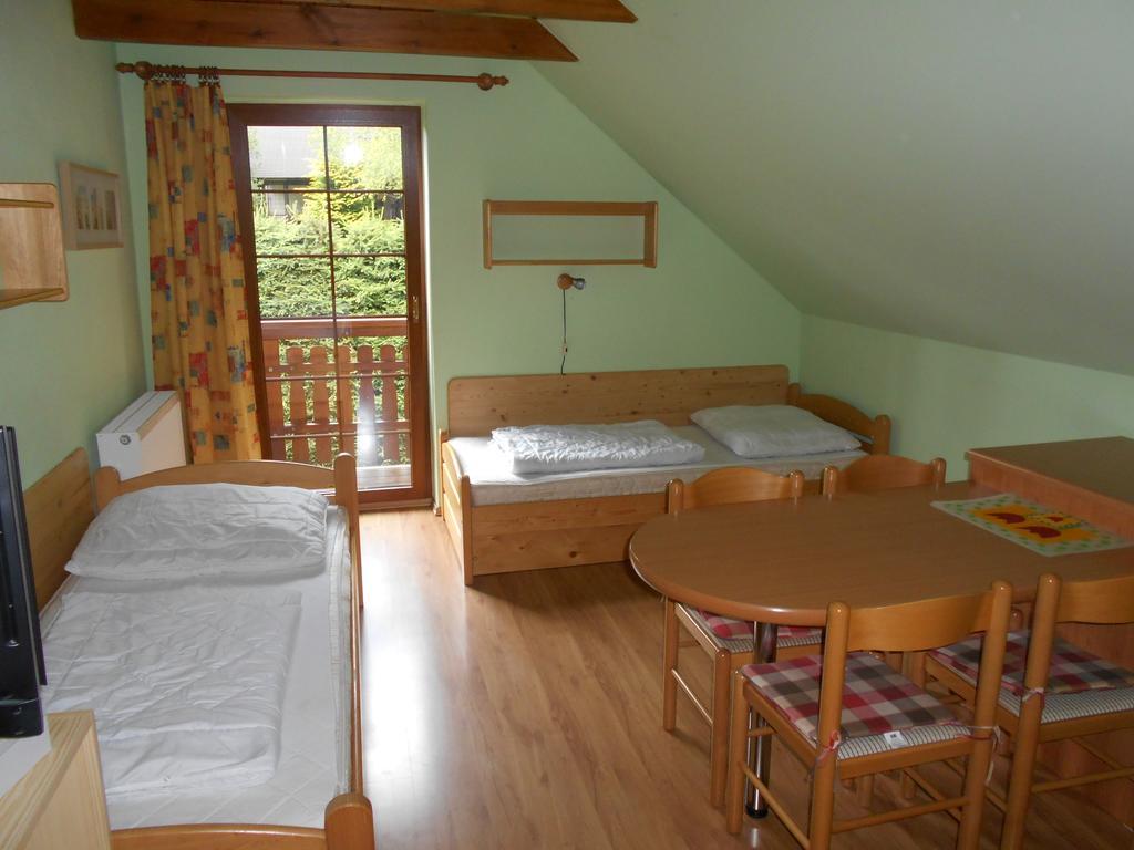 Železná Ruda Apartmany Base Camp מראה חיצוני תמונה
